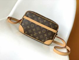 Picture of LV Lady Handbags _SKUfw136754987fw
